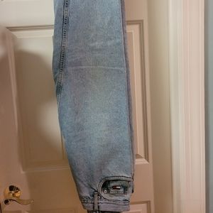 Tommy Hilfiger straight, light blue denim jeans, 36/34 (actual 34/34)Lk. New